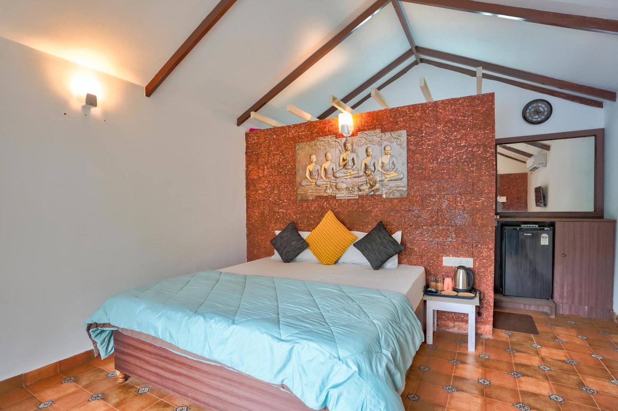Golden Rice Resort & Cottages Candolim Exterior photo