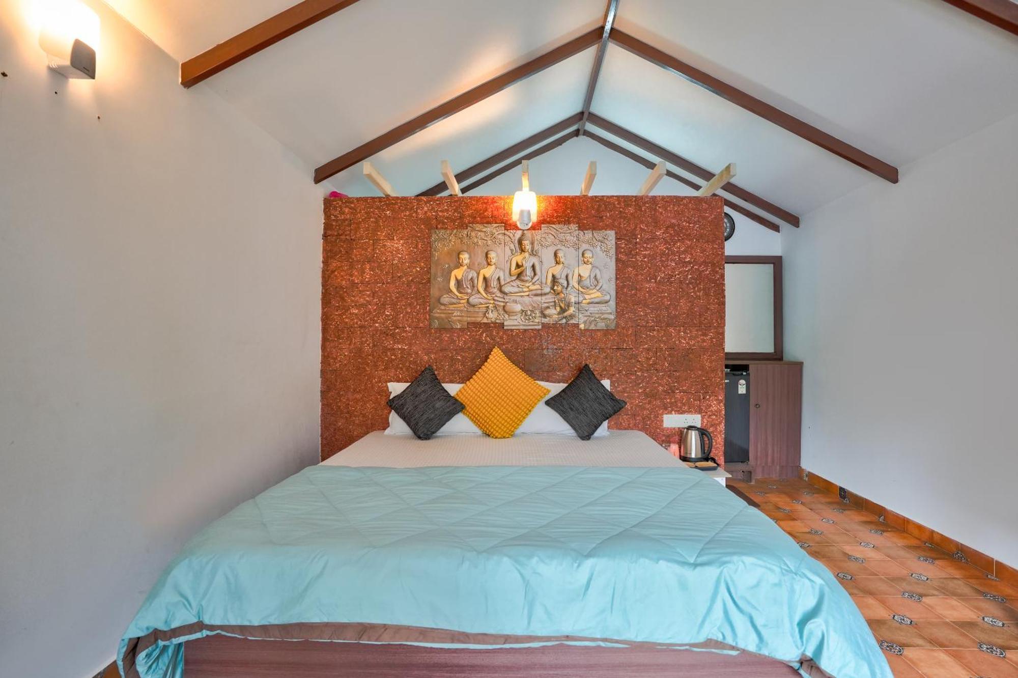Golden Rice Resort & Cottages Candolim Exterior photo